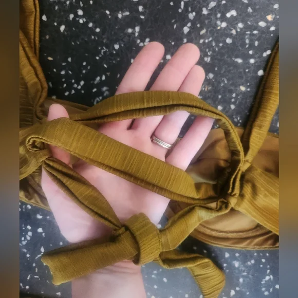 L*Space Camellia Bikini Top & Bummin' Bottom Shorebreak Texture Small - Picture 13 of 15